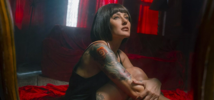 Melek Mosso’dan Yeni İmaj ve Yeni Şarkı: “Hayat” Müzikseverlerle Buluşuyor